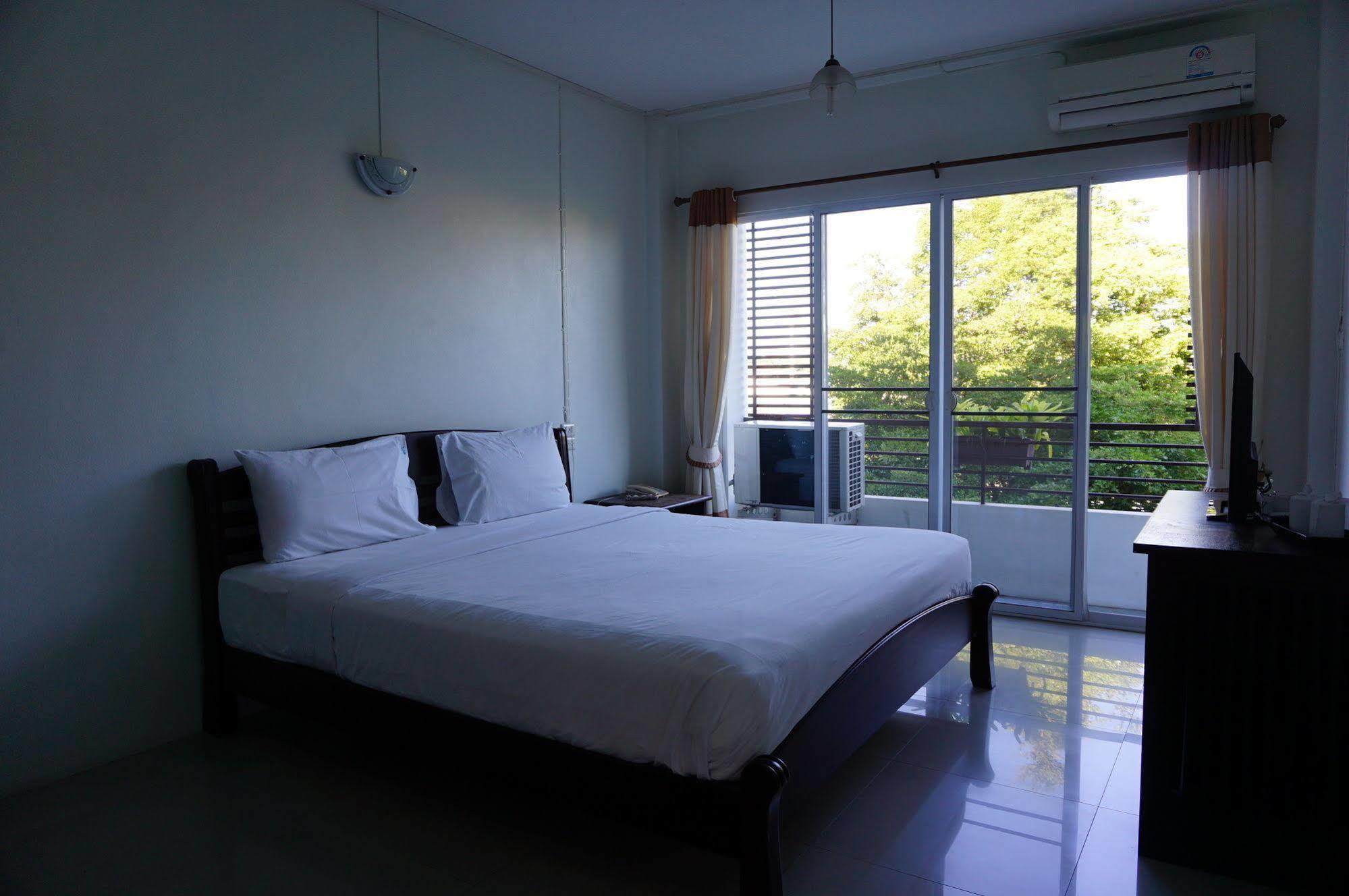 Morning Dew Lodge Chiang Rai Bagian luar foto